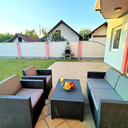 Villa 2 Etagen Mit Grossen Garten Modrica Extérieur photo