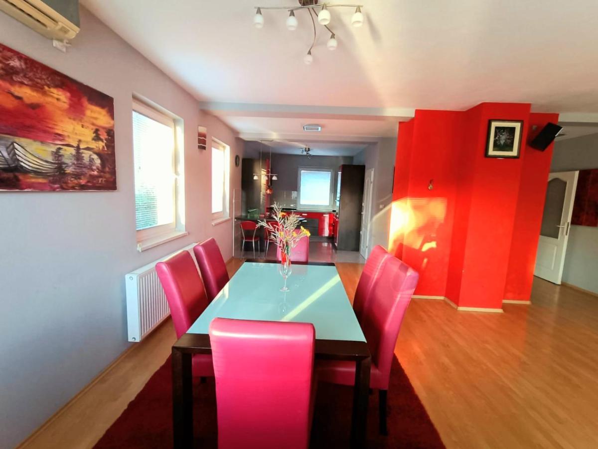 Villa 2 Etagen Mit Grossen Garten Modrica Extérieur photo