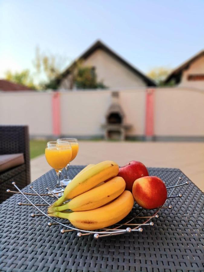 Villa 2 Etagen Mit Grossen Garten Modrica Extérieur photo