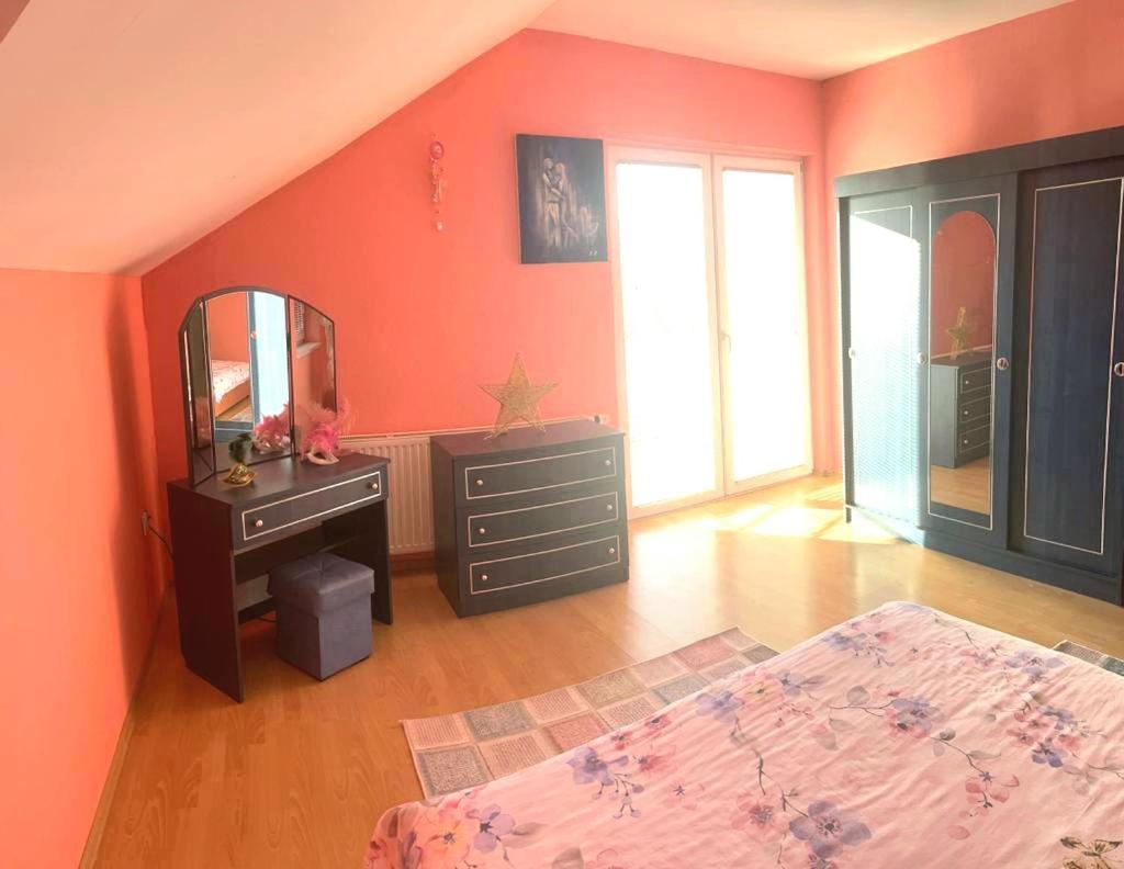 Villa 2 Etagen Mit Grossen Garten Modrica Extérieur photo